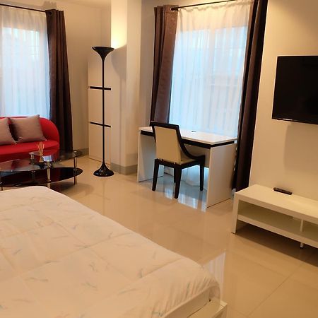 Dewyhouse Hostel Chiang Mai Bagian luar foto