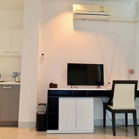 Dewyhouse Hostel Chiang Mai Bagian luar foto