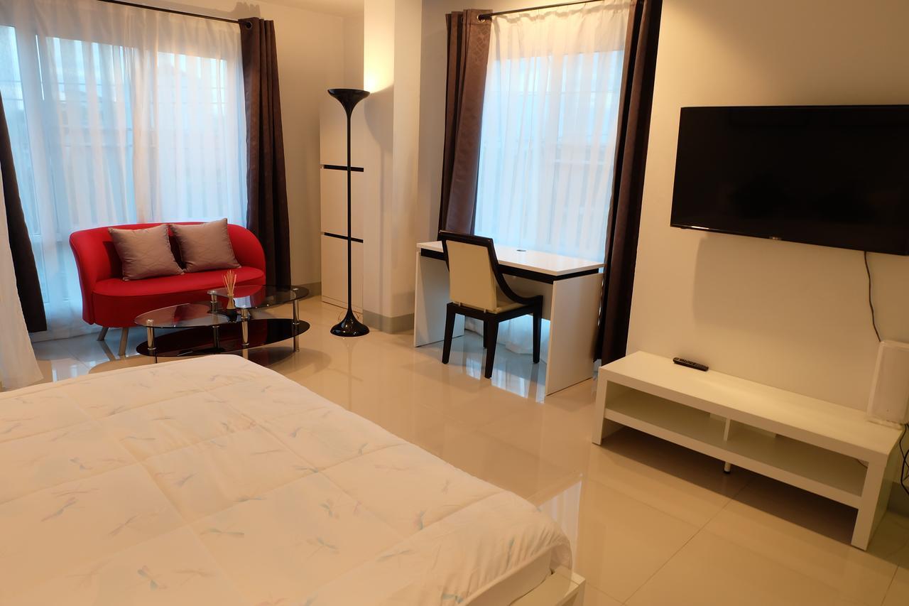 Dewyhouse Hostel Chiang Mai Bagian luar foto