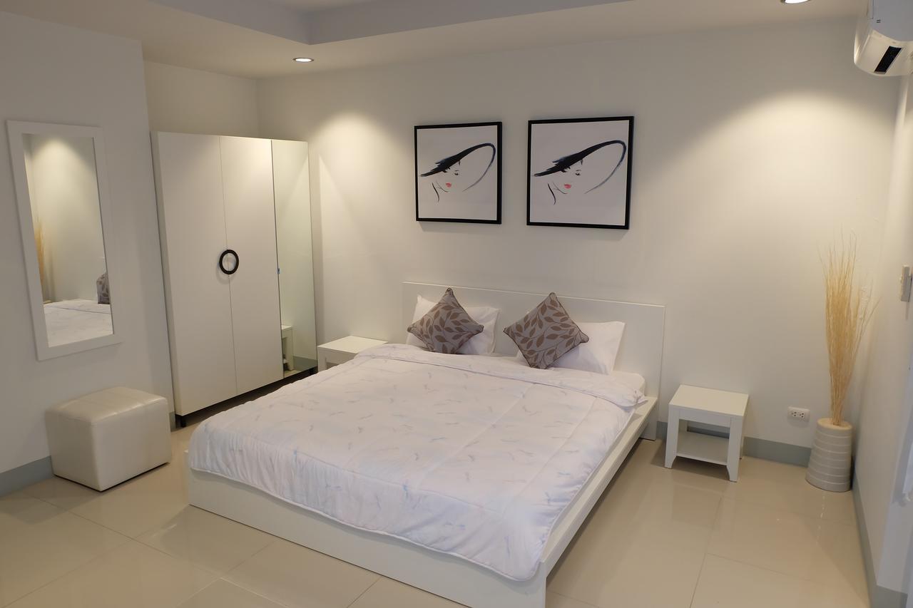 Dewyhouse Hostel Chiang Mai Bagian luar foto