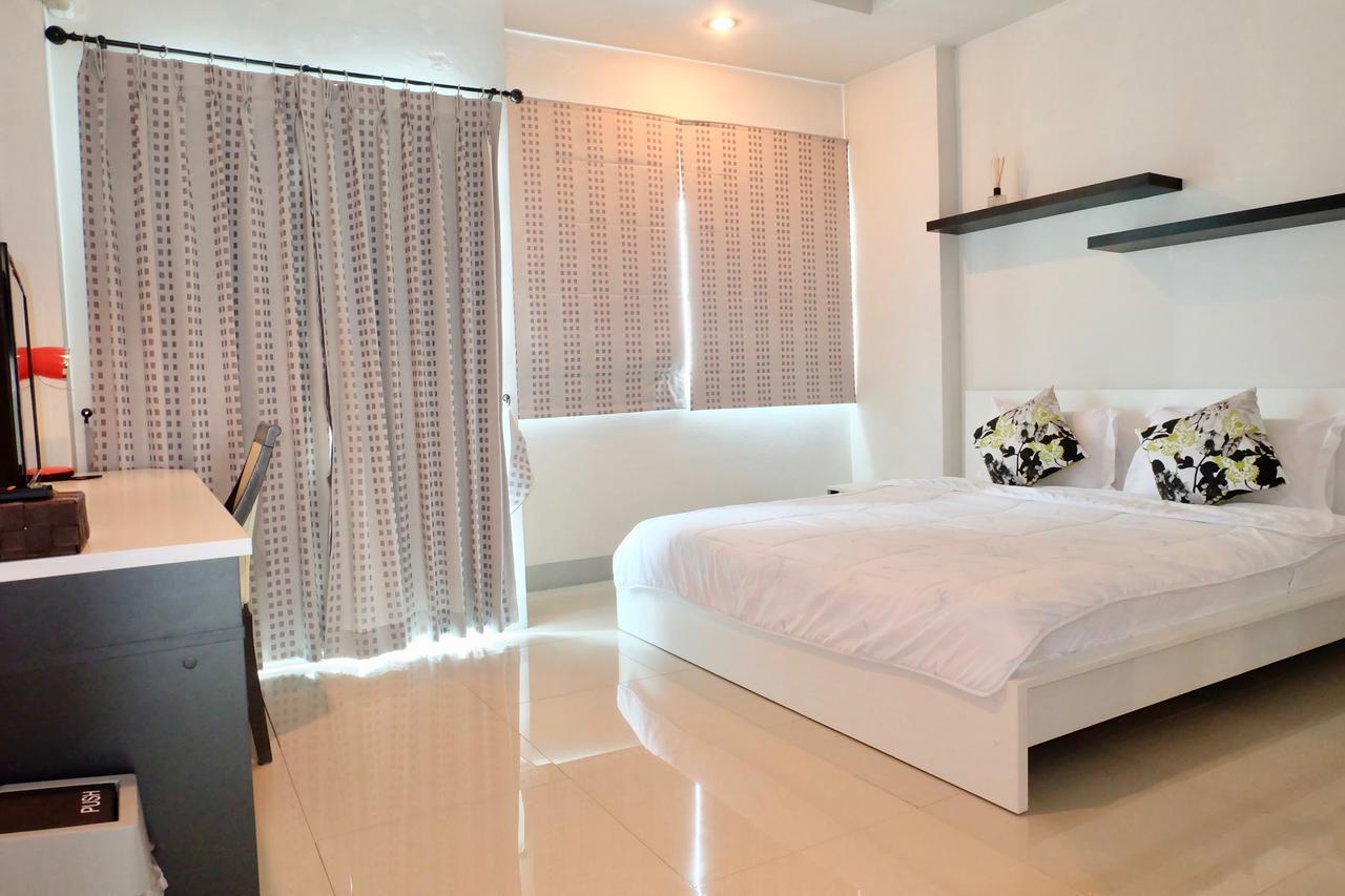 Dewyhouse Hostel Chiang Mai Bagian luar foto