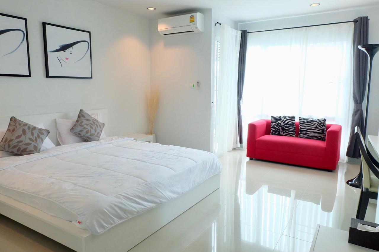 Dewyhouse Hostel Chiang Mai Bagian luar foto