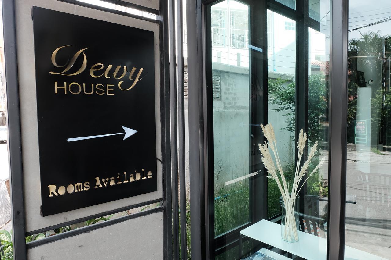 Dewyhouse Hostel Chiang Mai Bagian luar foto