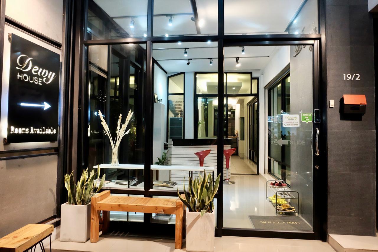 Dewyhouse Hostel Chiang Mai Bagian luar foto