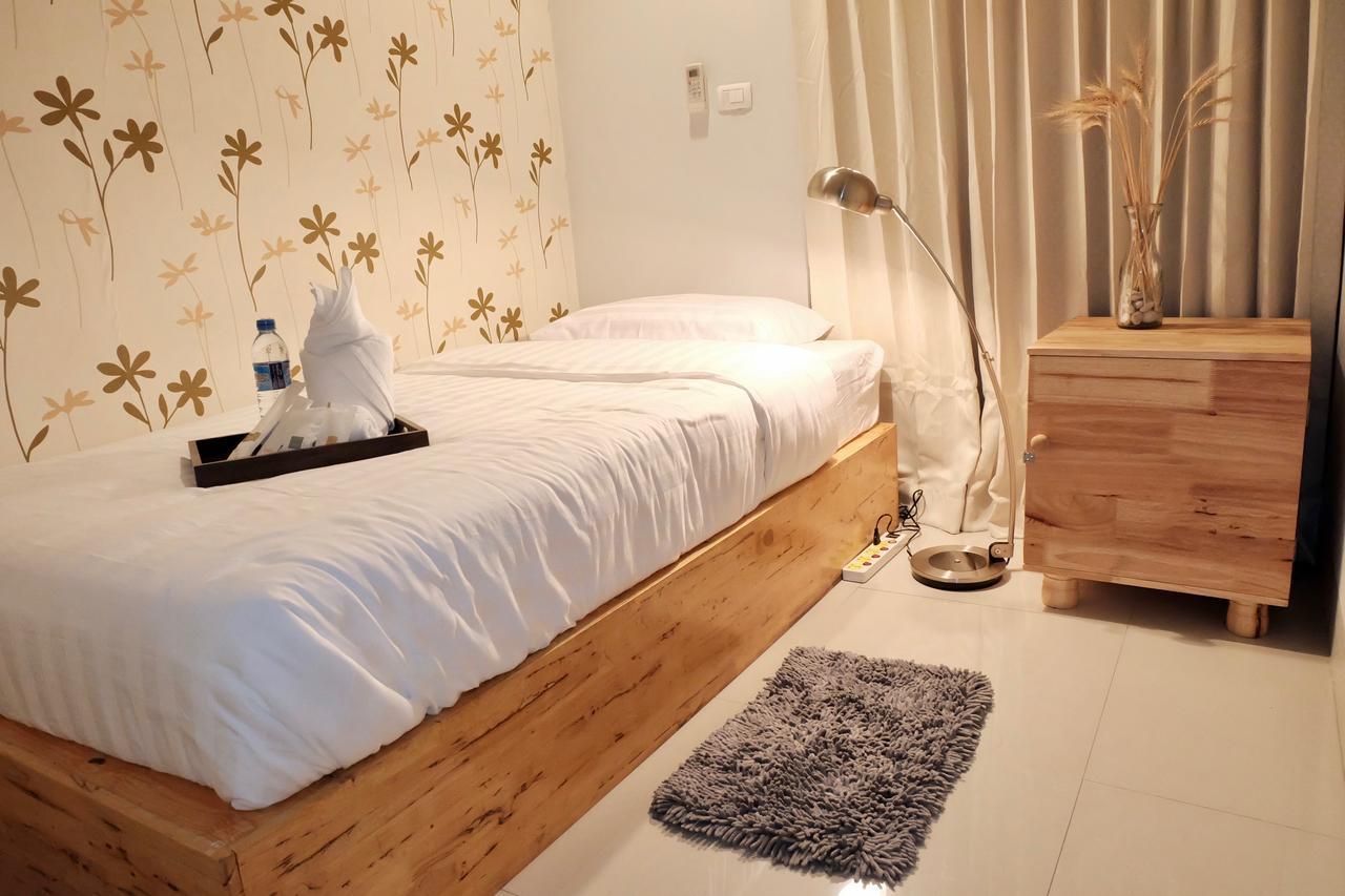 Dewyhouse Hostel Chiang Mai Bagian luar foto